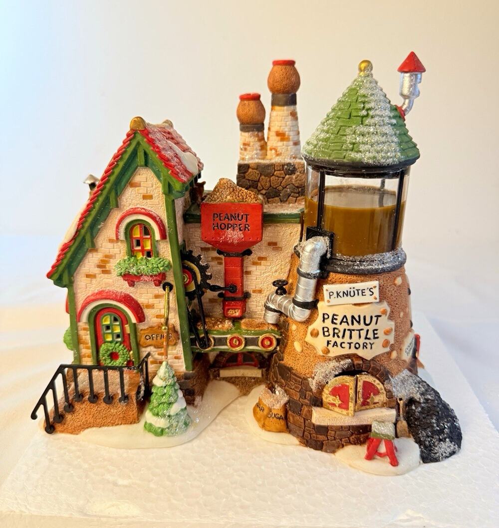 Department 56 North Pole Series Peanut Brittle Factory Lighted House 1999 Box